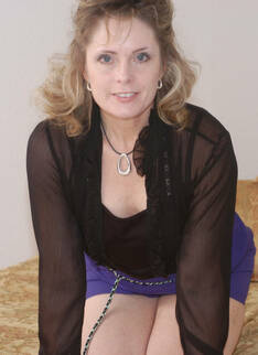 This Horny American Housewife Loves A Hard Cock