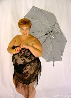 Chunky Mama Wanting You To Cum Fast