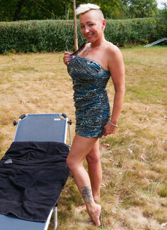 Mature.nl - Mandy Mystery is a German kinky MILF that loves to masturbate in public