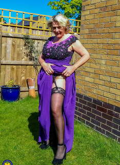Mature.nl - MILF Camilla loves to get titfucked, suck cock and fuck in the afternoon
