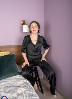 Mature.nl - Small breasted mature Barbara is getting wet in the bedroom