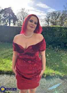 Mature.nl - Toyboy doggystyle fucking tall, curvy and big ass cougar Juliet Redhead at her home