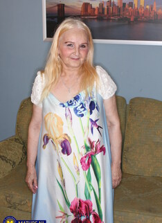 Horny granny MaireAnn loves to fuck & suck some cock