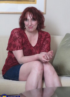 Claudia is a German masturbating housewife who gets an orgasm during a vintage amateur interview