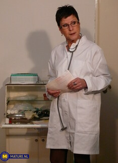 Irmgard is a German cougar gynecologist who takes her expertise on herself to get an orgasm
