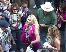 wild party girls mardi gras scene 10