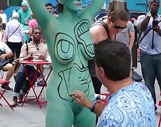 Bodypainting on the private parts of women - World Bodypaint