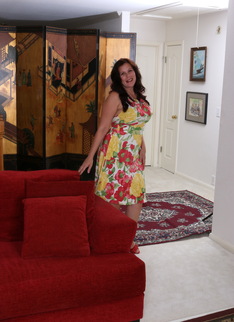 American houswife gets dirty