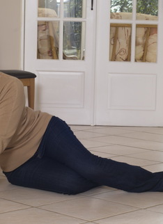 This British mature woman loves to get naked and frisky