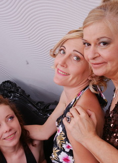 Old and young lesbian threesome gets wild