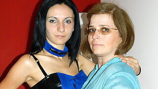 Kinky Babe Fucking A Mature Lesbian With A Strapon