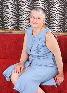 Hairy Mature Lady Playing With Herself