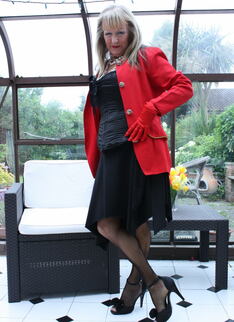 Naughty Uk Mature Lady Touching Herself