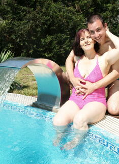 Horny Mature Slut Doing Her Younger Lover