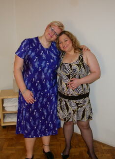 Two Chubby Lesbian Housewife Licking And Playing