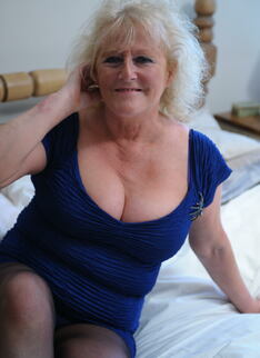Chubby Mature Claire Loves To Show You How Wet She Gets