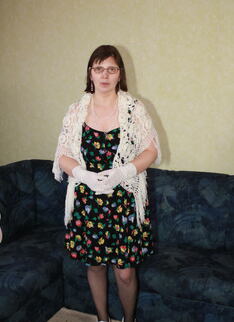 This Naughty Housewife Loves Playing With Herself