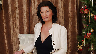 Sexy British Milf Loves To Masturbate