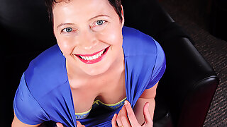 Naughty Shaved American Mom Playing With Herself