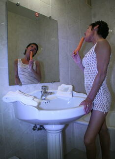Kinky Mature Slut Getting Wet With A Carrot