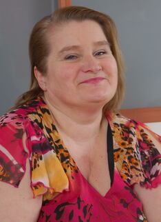 Chubby Mature Amelia Loves To Fuck And Suck Cock