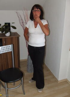 This Naughty Mama Loves To Get Naked