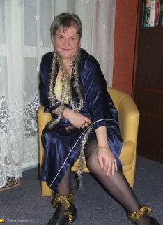 Naughty Uschi Wishes You All A Happy New Year