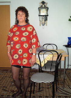 Kinky Housewife Going At It In Her Livingroom