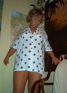 Mature Slut Rita Gets Kinky With Her Scissors