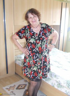 Big Mama Showing Her Body For The Cam