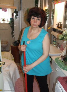 Chubby Mature Amateur Gets Naughty