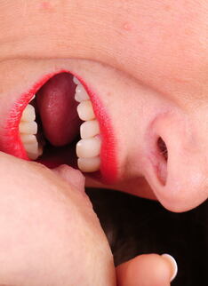 This Naughty Usa Housewife Loves To Play With Herself