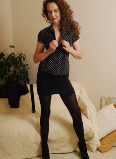 This Kinky Mature Brunette Loves To Give A Private Show