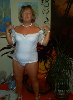This Naughty Housewife Loves To Play Ith Her Food