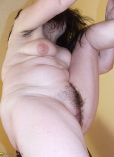 Hairy Mature Slut Getting Ready For Naughtyness