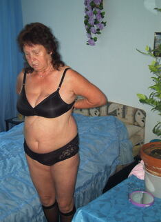 This Mature Slut Loves To Play Alone