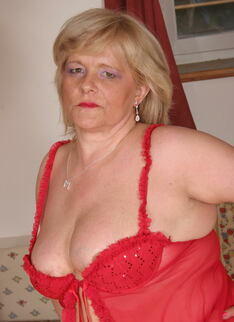 Horny Mature Slut Masturbating