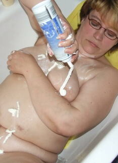 Chubby Mature Slut Playing In Her Bathtub