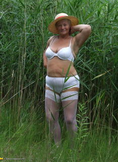 Naughty Mama Playing With Herself In The Grass