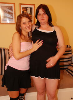 Mature Ivonne Plays With Babe Samantha
