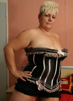 Naughty Blonde Mama Playing With Her Toy
