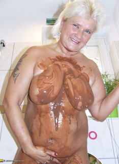 Big Titted Mama Covered In Chocolate