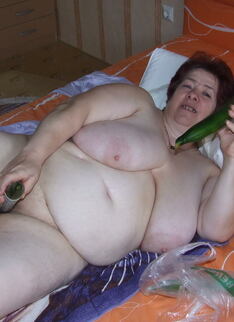 Big Titted Mature Mama Getting Frisky