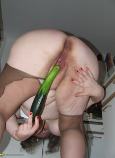 Amateur Chubby Housewife Getting Nasty In The Kitchen