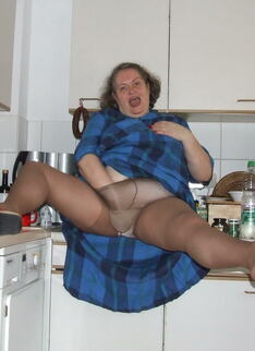 Amateur Chubby Housewife Getting Nasty In The Kitchen