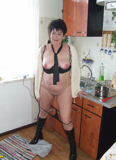 Chubby Amateur Housewife Shows It All