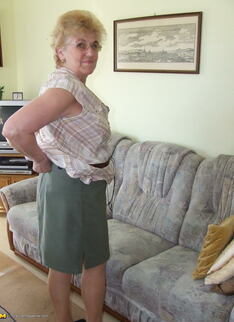 This Older Amateur Shows Us The Goods
