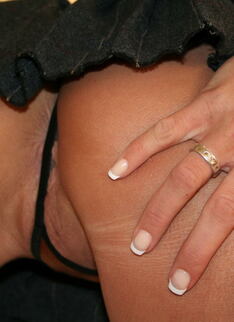 This Horny Housewife Loves To Play Alone