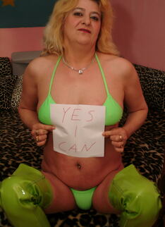 Wet Mature Slut Playing With Her Toy