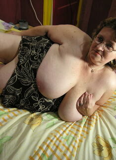 Huge Titted Mature Slut Playing With Herself
